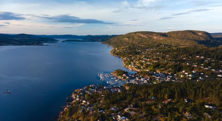Panorama Oslofjordu i wybrzeża Norwegii